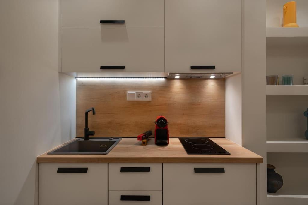 Apartamento Heart Of Monastiraki Atenas Exterior foto